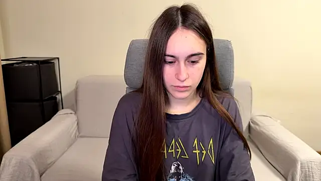 AliceKolltt online show from March 29, 2026, 7:37 pm