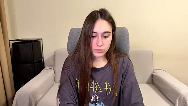 AliceKolltt online show from March 18, 2026, 8:43 pm