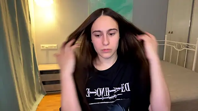AliceKolltt online show from July 13, 2026, 8:52 pm