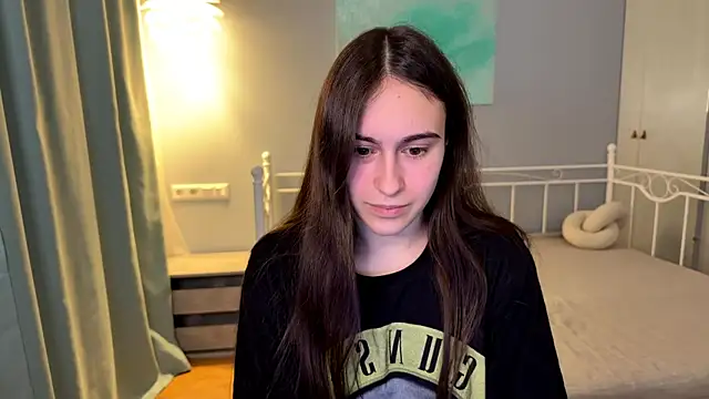 AliceKolltt online show from June 15, 2026, 6:07 pm