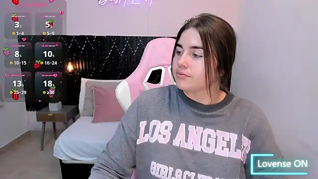 Snapshot of Aabby_lee chatting on November 18, 2025, 7:28 pm Aabby lee online show from November 18, 2025, 7:28 pm