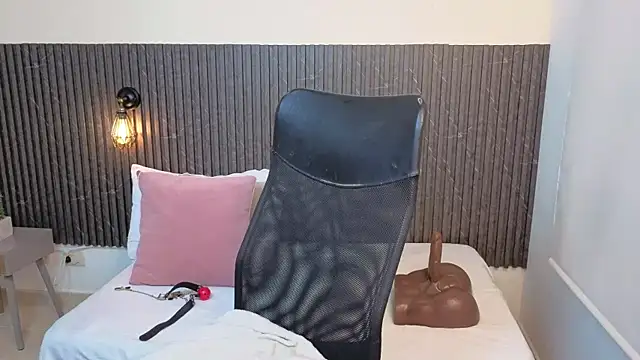 Aabby lee online show from March 27, 2026, 7:26 pm