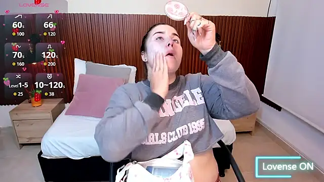 Snapshot of Aabby_lee chatting on November 28, 2025, 7:36 pm Aabby lee online show from November 28, 2025, 7:36 pm