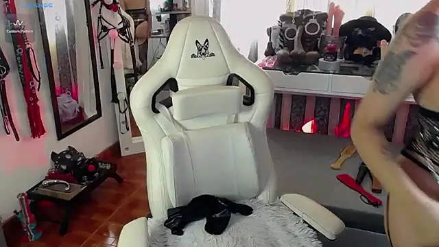 Ariadna Carters1 online show from January 14, 2025, 4:18 pm