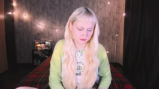 MariaMango online show from November 25, 2025, 12:22 am