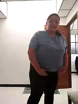 Snapshot of antoniamoreno82 chatting on December 24, 2024, 2:33 pm antoniamoreno82 online show from December 24, 2024, 2:33 pm