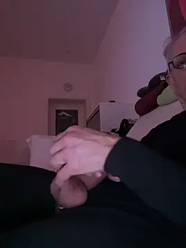 Frank22xx online show from February 7, 2026, 9:12 pm