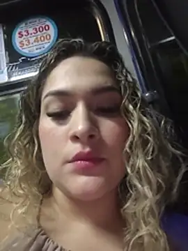 Sara smiiith211 online show from July 31, 2026, 12:32 am