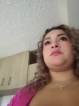 Sara smiiith211 online show from February 22, 2026, 2:19 pm