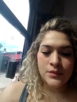 Sara smiiith211 online show from July 5, 2026, 7:21 pm