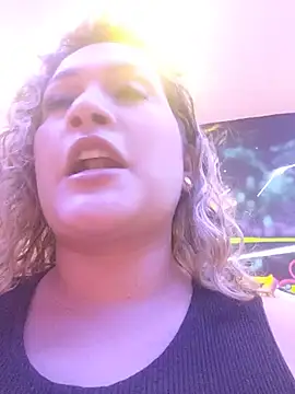 Sara smiiith211 online show from July 25, 2026, 1:35 am