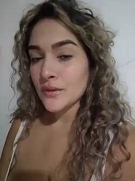 Sara smiiith211 online show from March 8, 2026, 2:59 am