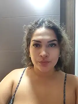 Sara smiiith211 online show from June 13, 2026, 12:08 am