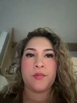 Sara smiiith211 online show from July 26, 2026, 11:00 pm