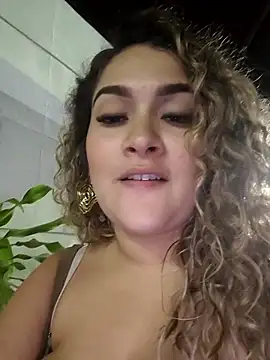 Sara smiiith211 online show from October 24, 2025, 1:15 am