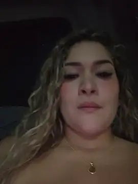 Sara smiiith211 online show from July 7, 2026, 1:19 am