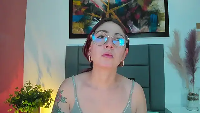 Emilywatsonn online show from September 14, 2025, 2:17 pm