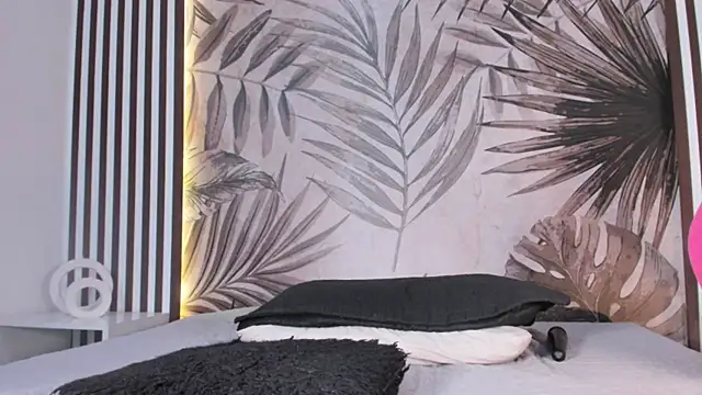 Samaantha-White online show from March 19, 2025, 11:39 am