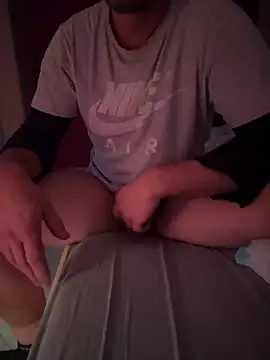 Bennyben8604 online show from December 12, 2024, 1:32 am