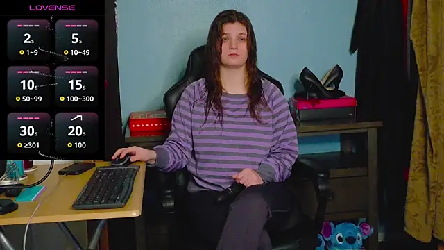 TreeJeanne online show from December 15, 2025, 4:24 pm