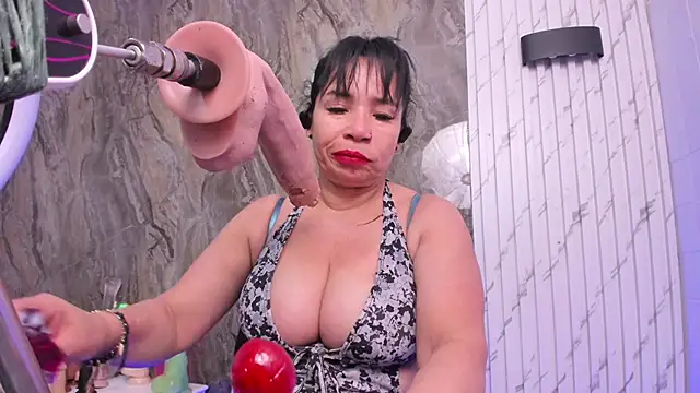 annie wigg online show from November 30, 2025, 8:42 pm