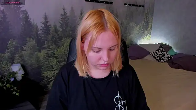 Stacy Luv online show from November 9, 2025, 9:02 am