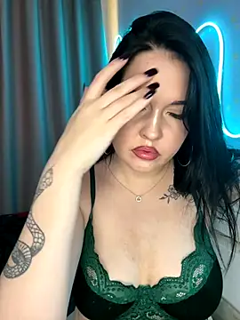  baby li online show from October 14, 2025, 3:29 am
