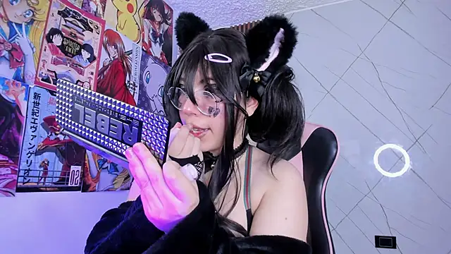 Purplee Baby online show from February 12, 2025, 9:54 pm