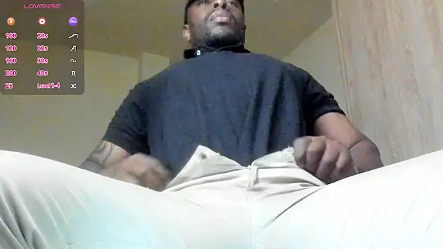 Snapshot of thomas_santtos1 chatting on July 7, 2026, 1:36 pm thomas santtos1 online show from July 7, 2026, 1:36 pm
