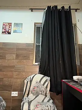 izumikarol online show from April 12, 2026, 2:48 am