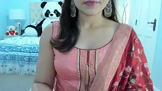 winterforu online show from February 9, 2026, 3:43 pm