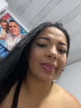Snapshot of valeryDugglass chatting on October 17, 2025, 2:37 am valeryDugglass online show from October 17, 2025, 2:37 am