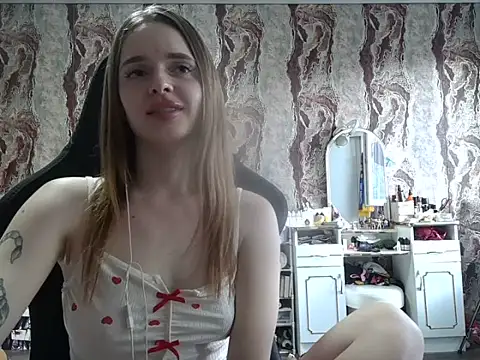 samanta55555 online show from June 19, 2026, 9:04 am