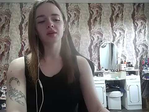 samanta55555 online show from May 6, 2026, 1:04 pm