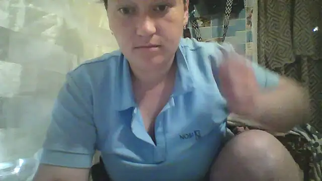 HollyLaBerry online show from May 28, 2026, 5:37 am