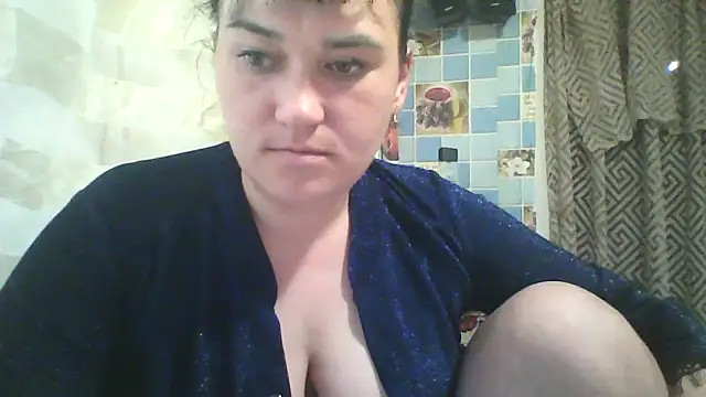 HollyLaBerry online show from May 25, 2026, 6:23 am