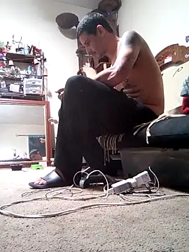 Snapshot of LongDickZee562 chatting on February 24, 2025, 9:32 am LongDickZee562 online show from February 24, 2025, 9:32 am