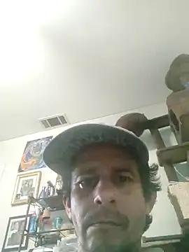 Snapshot of LongDickZee562 chatting on February 5, 2025, 1:15 am LongDickZee562 online show from February 5, 2025, 1:15 am