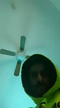 Snapshot of LongDickZee562 chatting on December 28, 2024, 5:14 pm LongDickZee562 online show from December 28, 2024, 5:14 pm