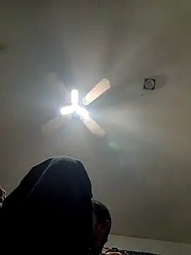 Snapshot of LongDickZee562 chatting on September 16, 2025, 8:04 am LongDickZee562 online show from September 16, 2025, 8:04 am