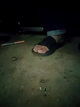 Snapshot of LongDickZee562 chatting on December 24, 2024, 12:33 am LongDickZee562 online show from December 24, 2024, 12:33 am