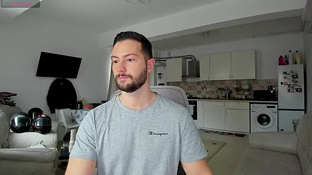 Snapshot of ZackFraser chatting on November 6, 2025, 7:12 am ZackFraser online show from November 6, 2025, 7:12 am