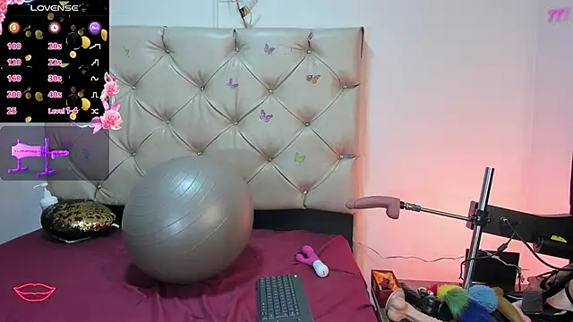 cleopatraa online show from June 11, 2026, 11:46 pm