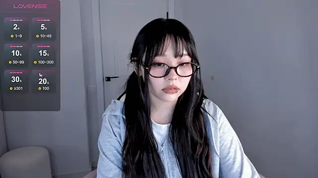 hee young11 online show from September 21, 2025, 8:03 pm