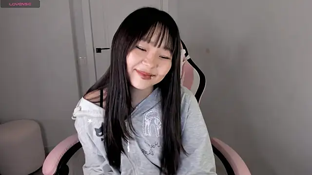 hee young11 online show from September 17, 2025, 4:42 pm