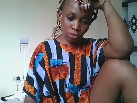 Snapshot of Sweetchoco5 chatting on April 24, 2026, 12:18 pm Sweetchoco5 online show from April 24, 2026, 12:18 pm