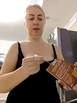 HotJanet online show from February 2, 2025, 9:07 am