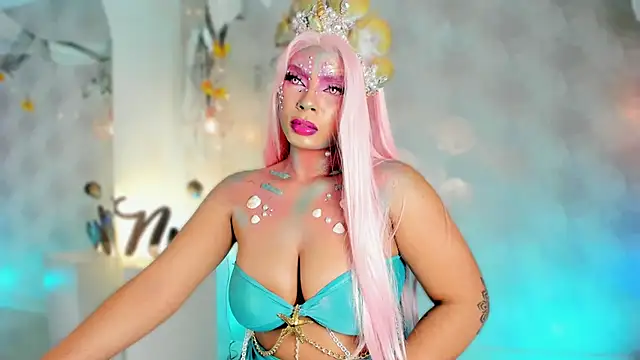 Nicolemorelli2 online show from October 30, 2025, 1:20 pm