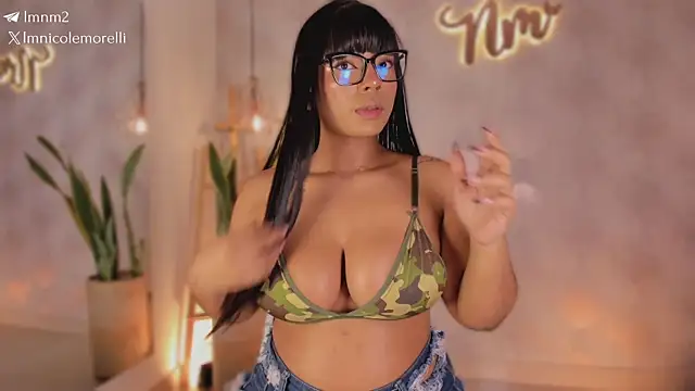 Nicolemorelli2 online show from March 26, 2026, 1:42 pm