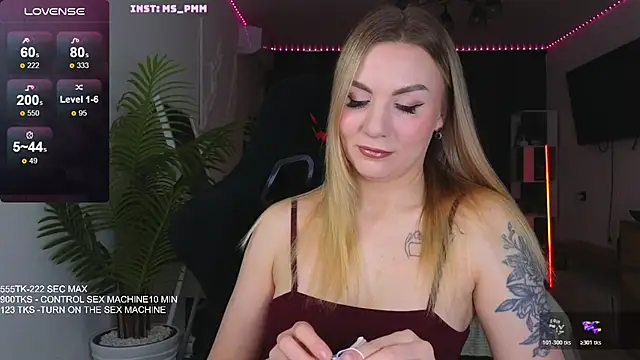 Snapshot of Maria_Shy chatting on April 28, 2026, 7:13 am Maria Shy online show from April 28, 2026, 7:13 am